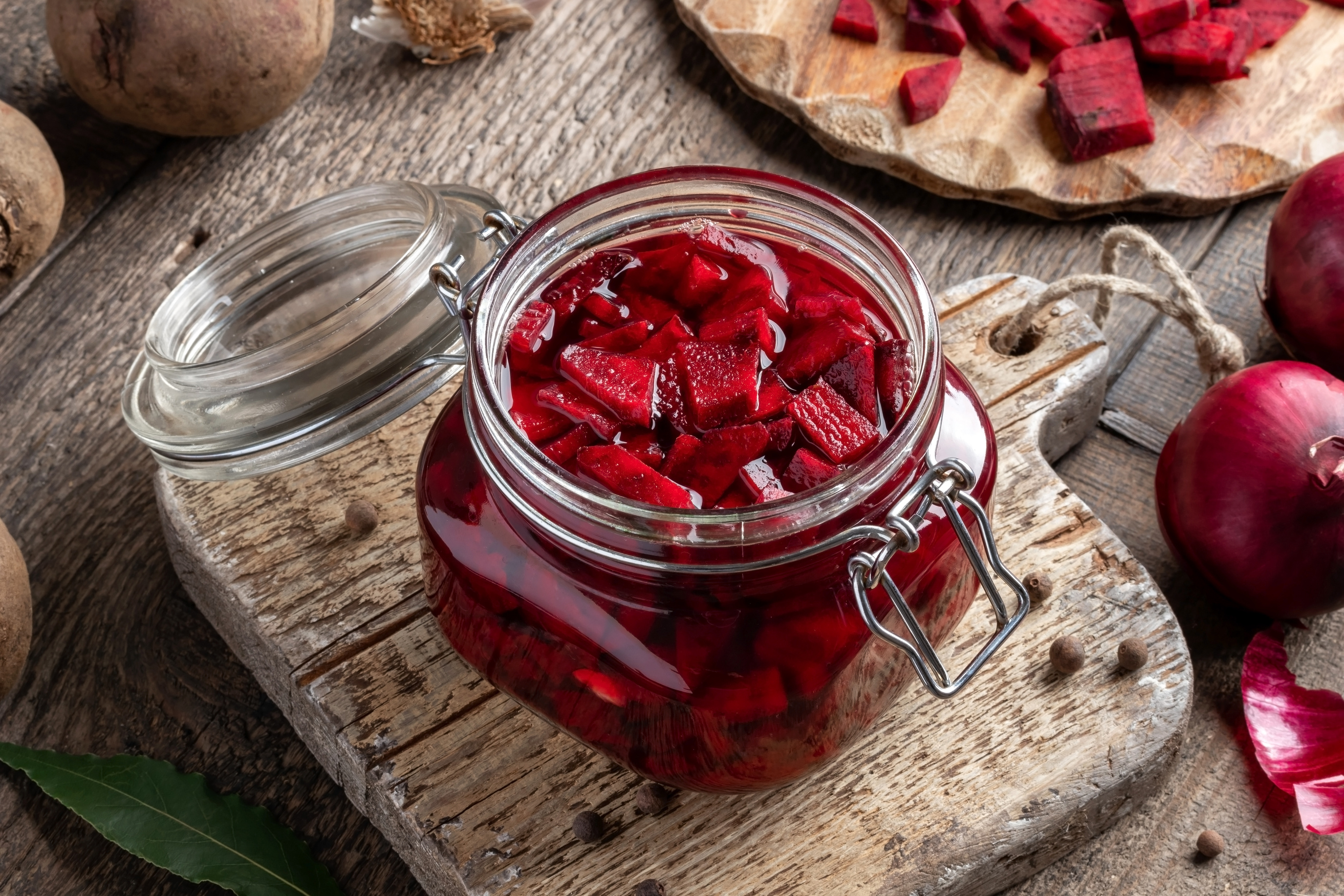 Preparation of fermented beet kvass